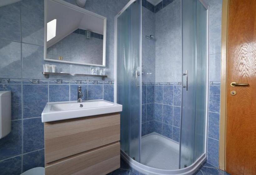 سوئیت 2 خوابه, Guesthouse Les