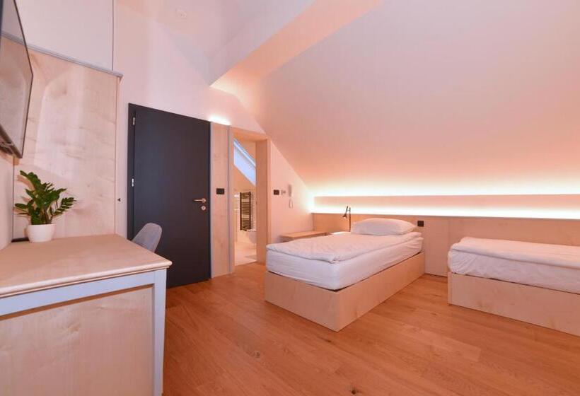 اتاق سوپریور سه تخته, Guesthouse Les