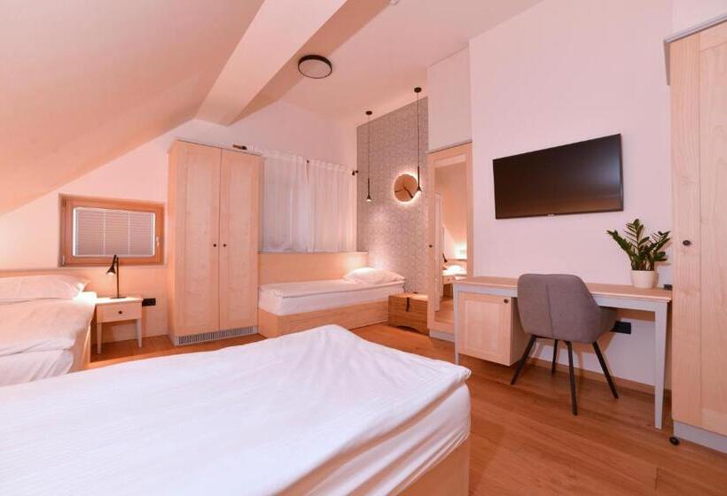 اتاق سوپریور سه تخته, Guesthouse Les