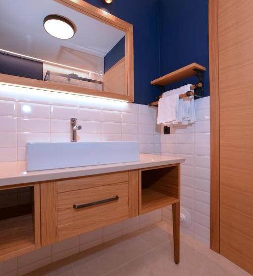 اتاق لوکس سه تخته, Guesthouse Les