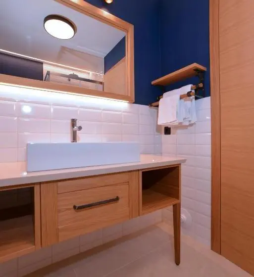 اتاق لوکس سه تخته, Guesthouse Les