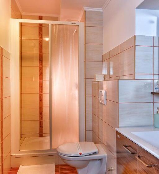 اتاق استاندارد, Guesthouse Les