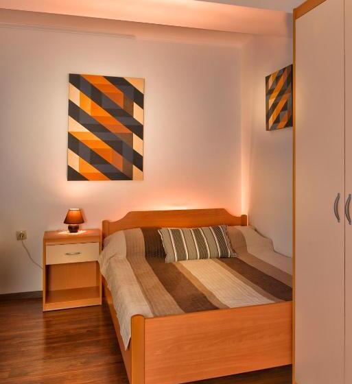 اتاق استاندارد, Guesthouse Les