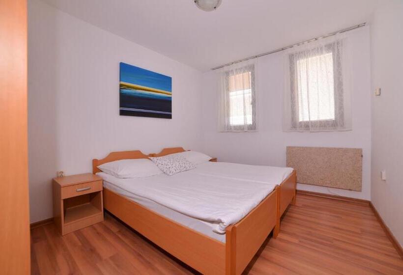 سوییت, Guesthouse Les