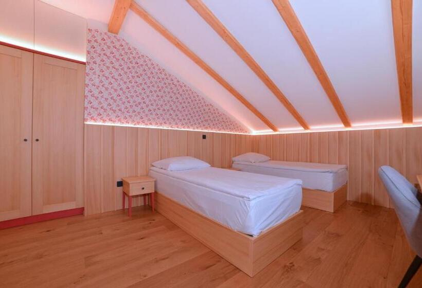 اتاق لوکس, Guesthouse Les