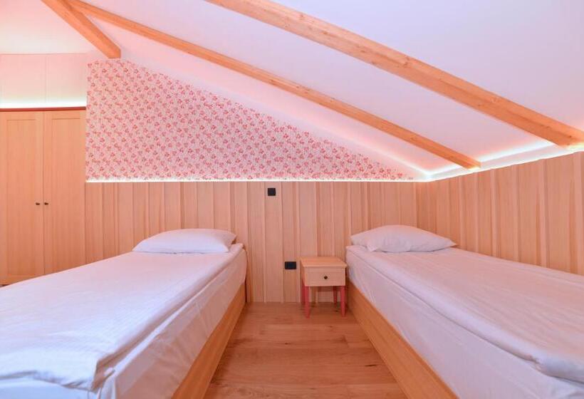 اتاق لوکس, Guesthouse Les