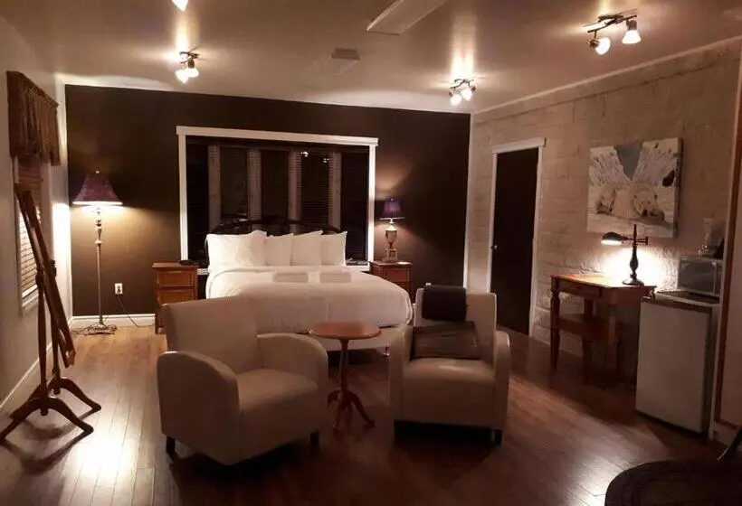 スタンダードスタジオ, Auberge Des Berges