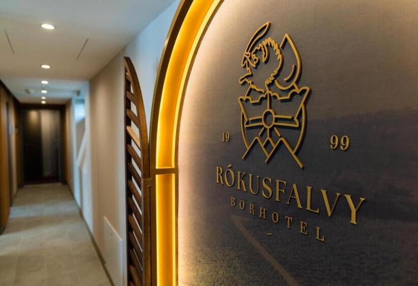 高级大房间, Rókusfalvy Borhotel és Fogadó