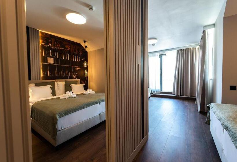 Четырехместный Номер Deluxe, Rókusfalvy Borhotel és Fogadó