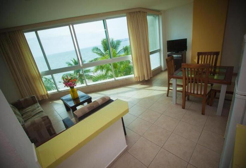 带1个卧室的带海景的公寓, Banderas Suites