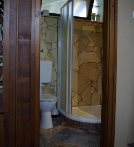 غرفة قياسية, Dabasi Lovas Vendégház