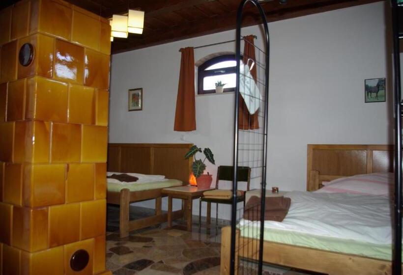 إستوديو قياسى, Dabasi Lovas Vendégház