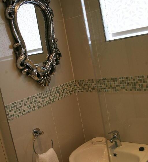 Номер Стандарт, Goulden Street Guest House