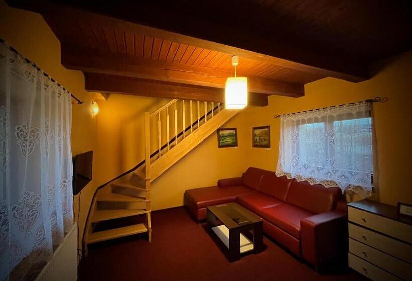 스위트, Penzión Pri Kaštieli Záturčie