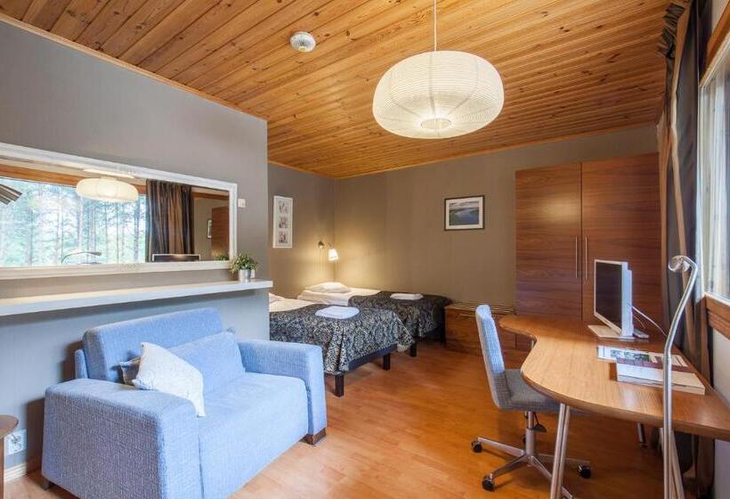 غرفة ديلوكس, Poukama