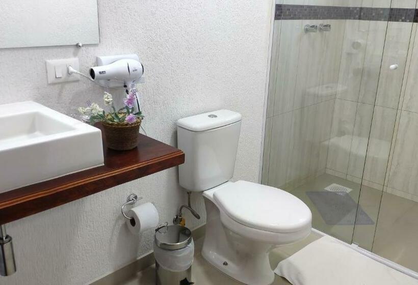 Quarto Estandar, Pousada Recanto Feliz