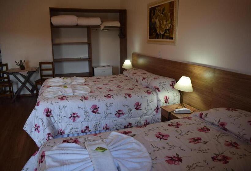 Quarto Estandar, Pousada Recanto Feliz