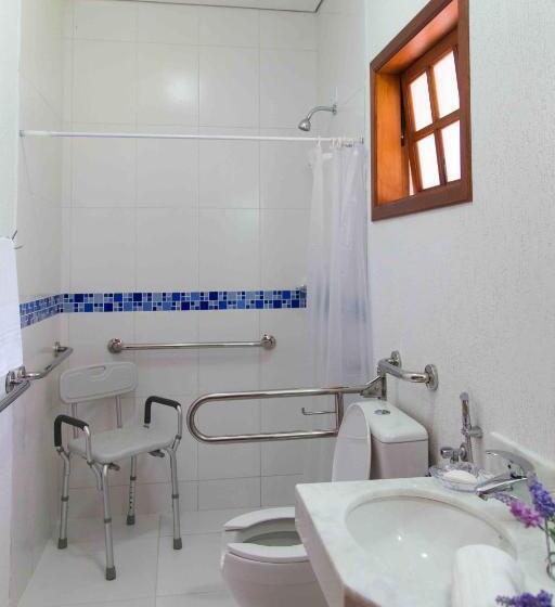 Quarto Estandar para Deficientes Físicos, Pousada Recanto Feliz