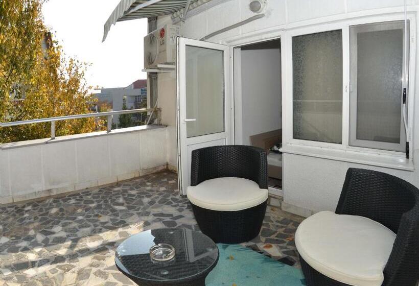 اتاق اکونومی, Vila A&b