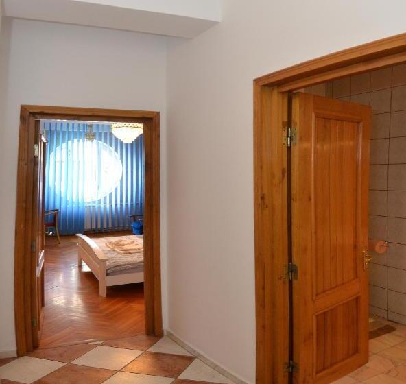 اتاق سوپریور, Vila A&b