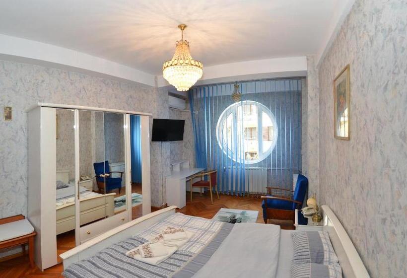 اتاق سوپریور, Vila A&b