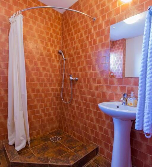 غرفة قياسية, Pensiunea Aron 2