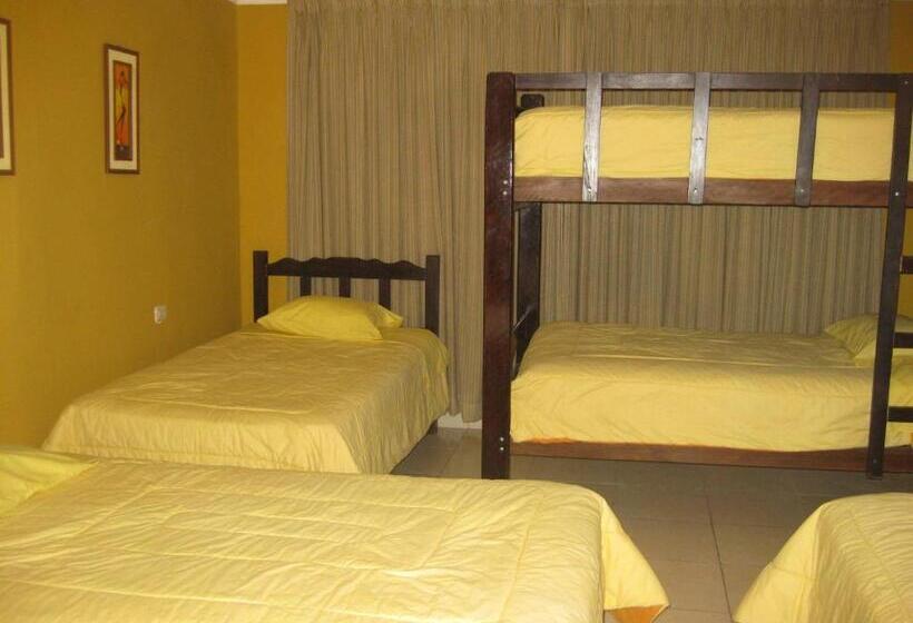 スタンダード4人部屋, Posada Gino