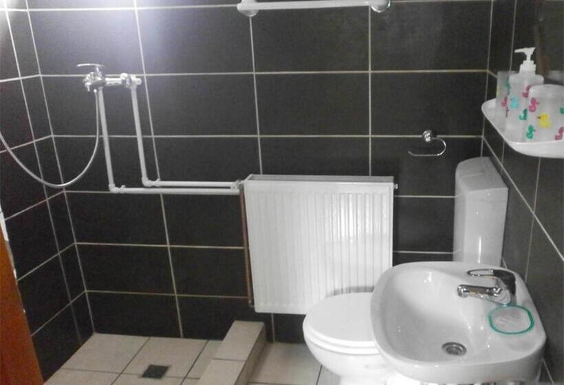 غرفة عادية خماسية, Cabana Groapa Seaca