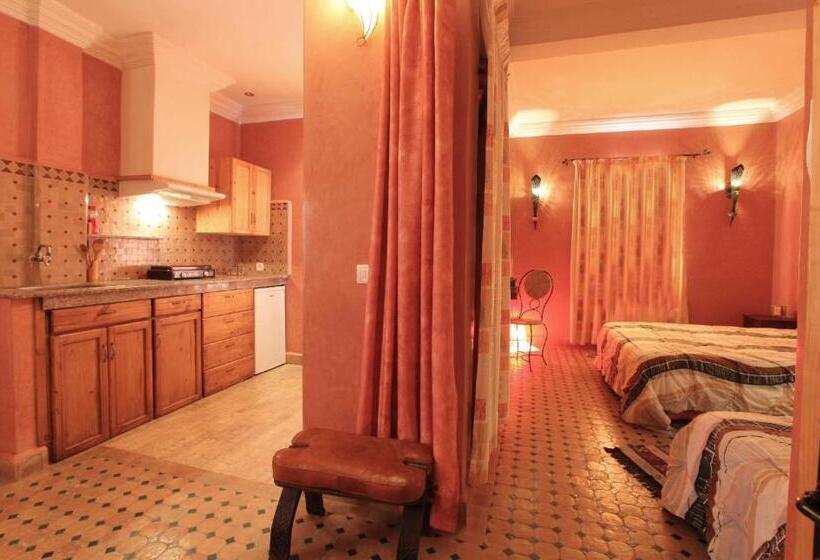 إستوديو قياسى مزودة بتراس, Dar Rio Oro