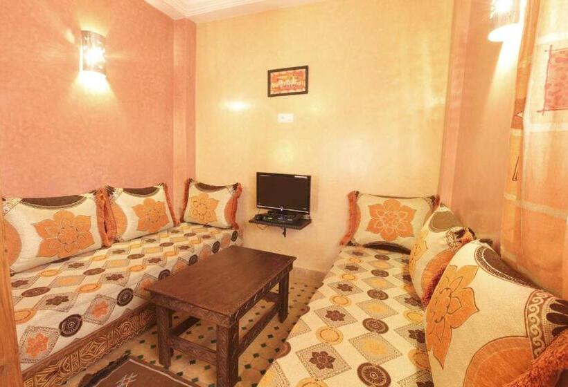 إستوديو قياسى مزودة بتراس, Dar Rio Oro