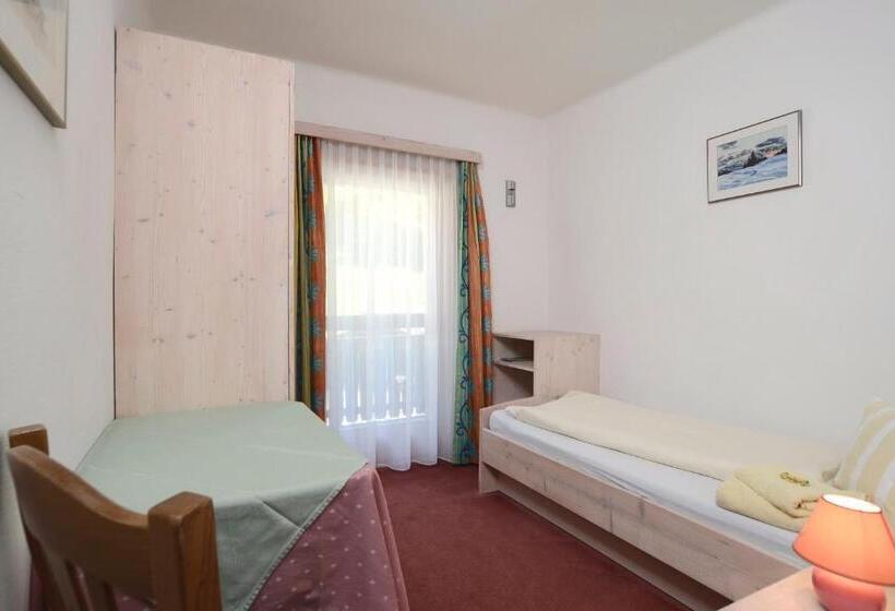 غرفة قياسية فردية مزودة بشُرفة, Landhaus Alpenrose   Feriendomizile Pichler