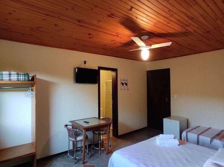 Номер Стандарт Трехместный, Pousada Banana Cipo