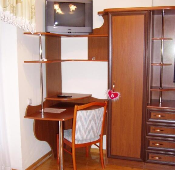 اتاق اکونومی, Prutets Guest House