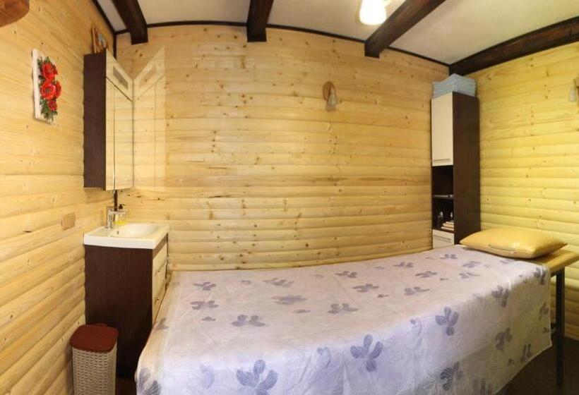 ویلای 1 خوابه, Prutets Guest House