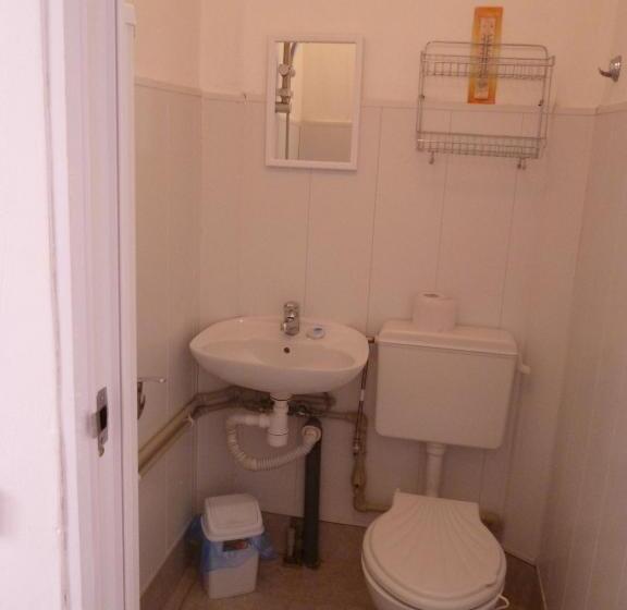 غرفة عائلية, Villa Jun Guest House