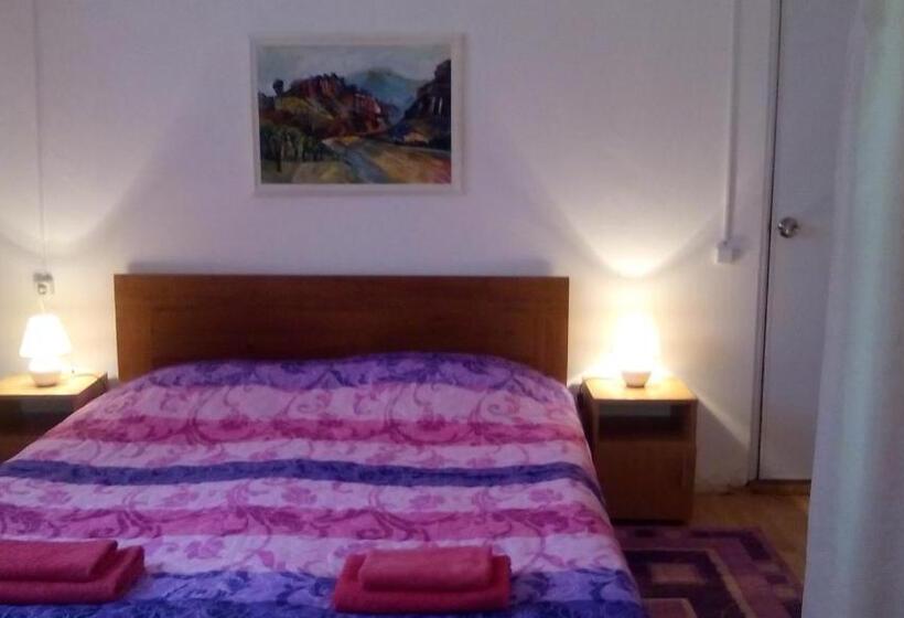 家庭间, Villa Jun Guest House