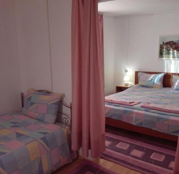 غرفة عائلية, Villa Jun Guest House