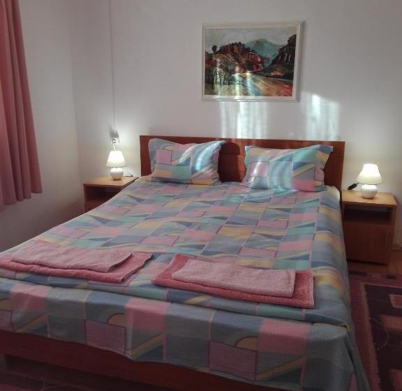 家庭间, Villa Jun Guest House