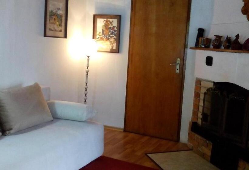 غرفة إقتصادية ثلاثية, Villa Jun Guest House