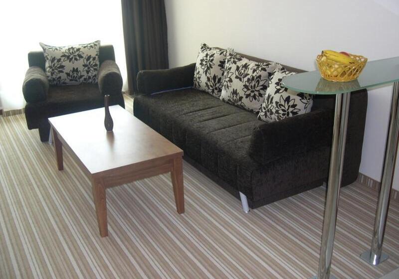 Апартаменты Семейные 1 Спальня, Villa Valeev