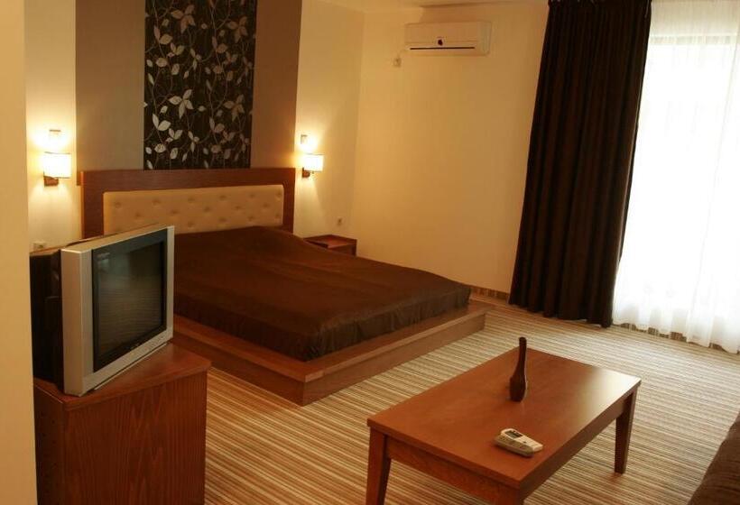 Семейное Студио, Villa Valeev