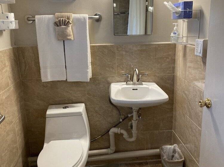 Номер Стандарт 2 Двуспальные Кровати, Rainbow Inn & Cottages