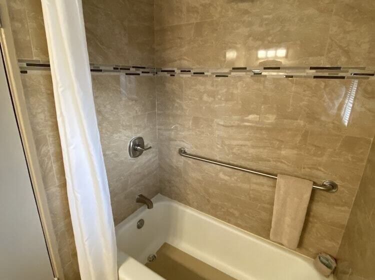 Номер Стандарт 2 Двуспальные Кровати, Rainbow Inn & Cottages