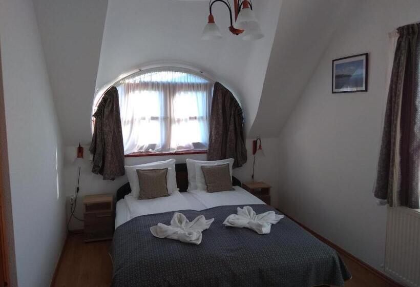 Family Suite, Nádas Panzió