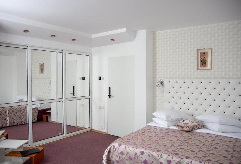 اتاق لوکس, Amethyst House