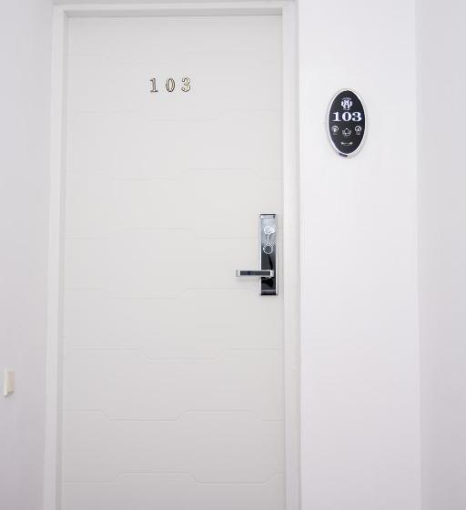 اتاق استاندارد, Amethyst House