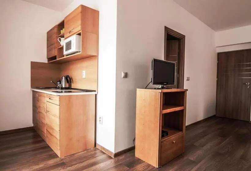 スタンダードスタジオ, Apartmanovy Dom Martha A Domček Martuška