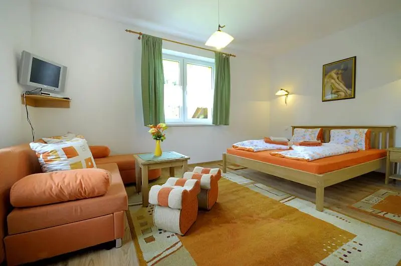 コンフォートルーム, Apartmanovy Dom Martha A Domček Martuška