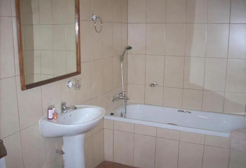 اتاق استاندارد با تخت بزرگ, Cycas Guest House