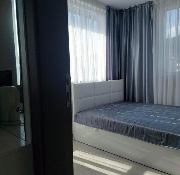 דירת חדר עם טרסה, Guest House Perla